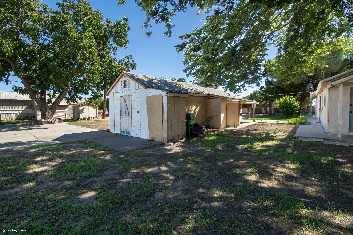 Detail Gallery Image 12 of 21 For 1618 S Lower Sacrameno Road, Lodi,  CA 95242 - 4 Beds | 3 Baths