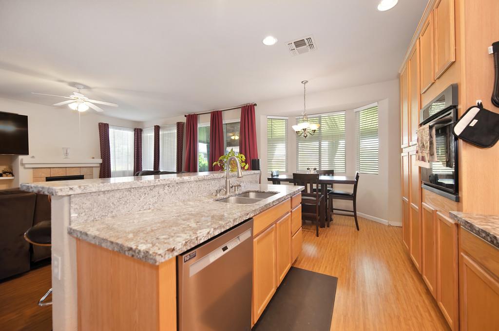 Detail Gallery Image 20 of 42 For 1437 Freeman Ct, Plumas Lake,  CA 95961 - 3 Beds | 2 Baths