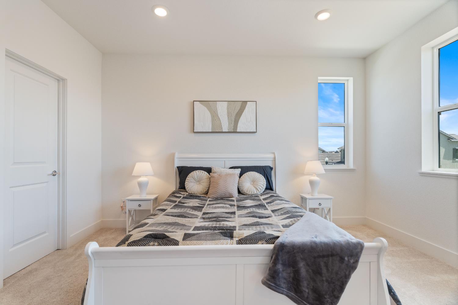 Detail Gallery Image 27 of 46 For 8358 Akino Ct, Elk Grove,  CA 95757 - 4 Beds | 3/1 Baths
