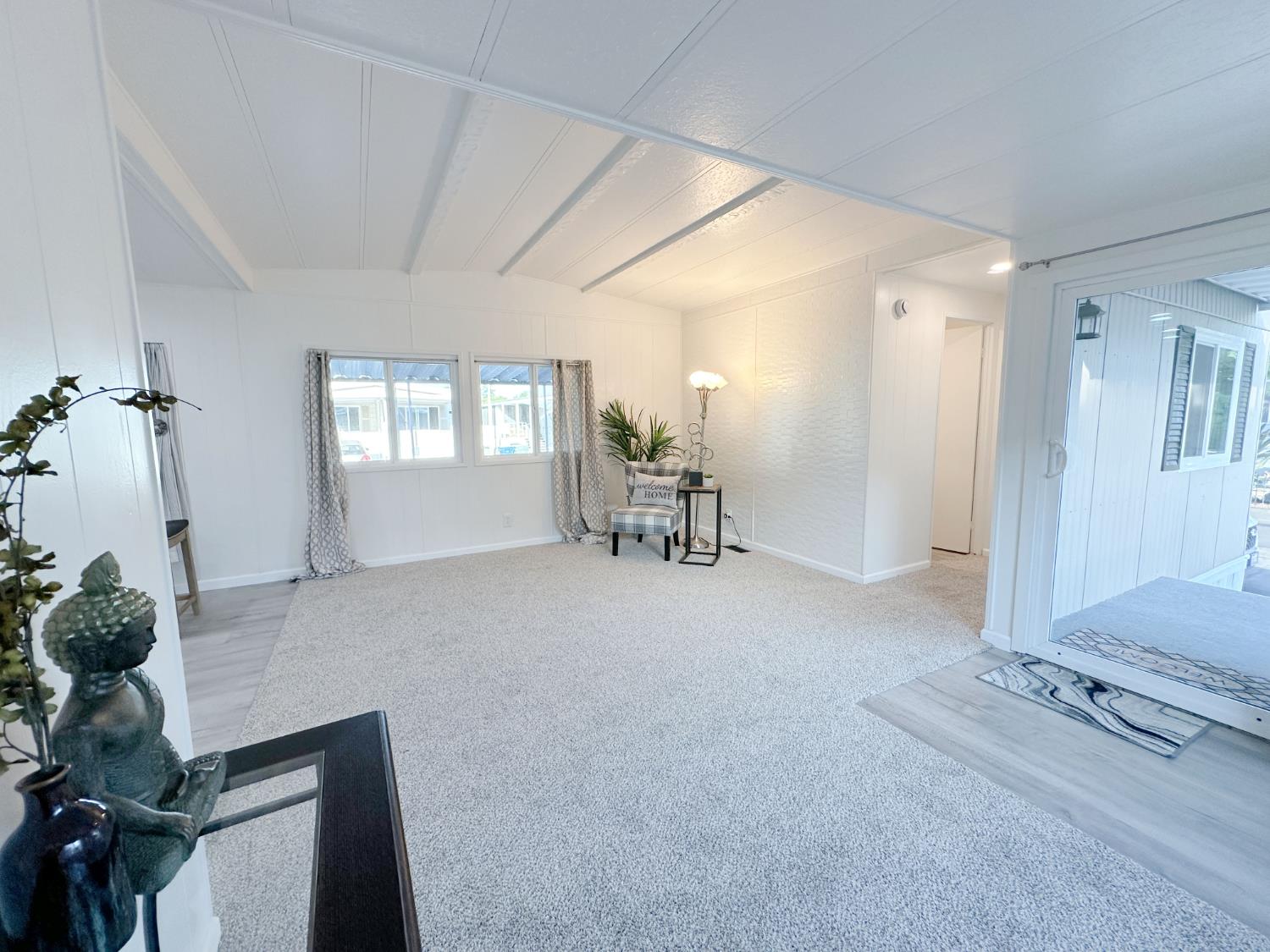 Detail Gallery Image 9 of 14 For 6311 Convention Ln 100, Sacramento,  CA 95828 - 2 Beds | 2 Baths