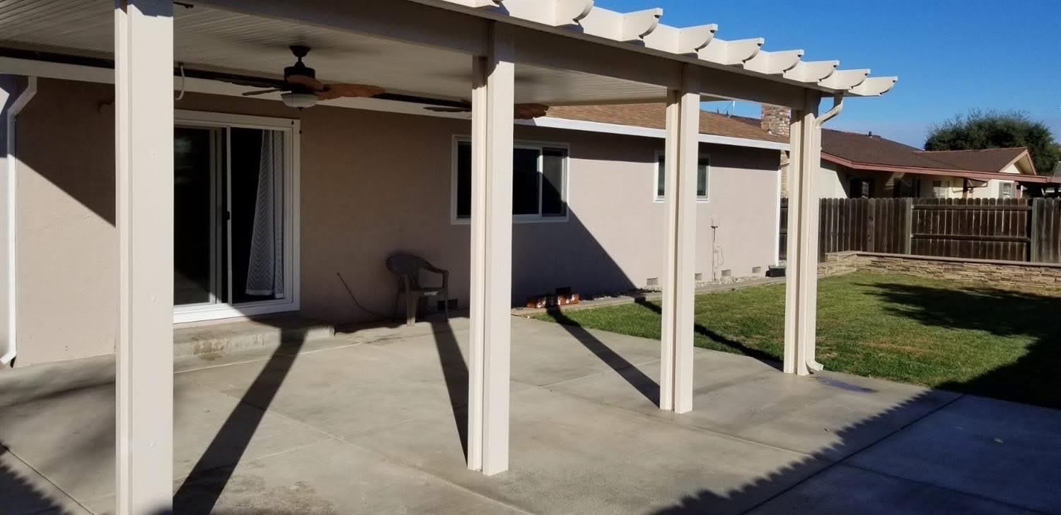 Detail Gallery Image 12 of 14 For 220 Hacienda, Woodland,  CA 95695 - 3 Beds | 2 Baths