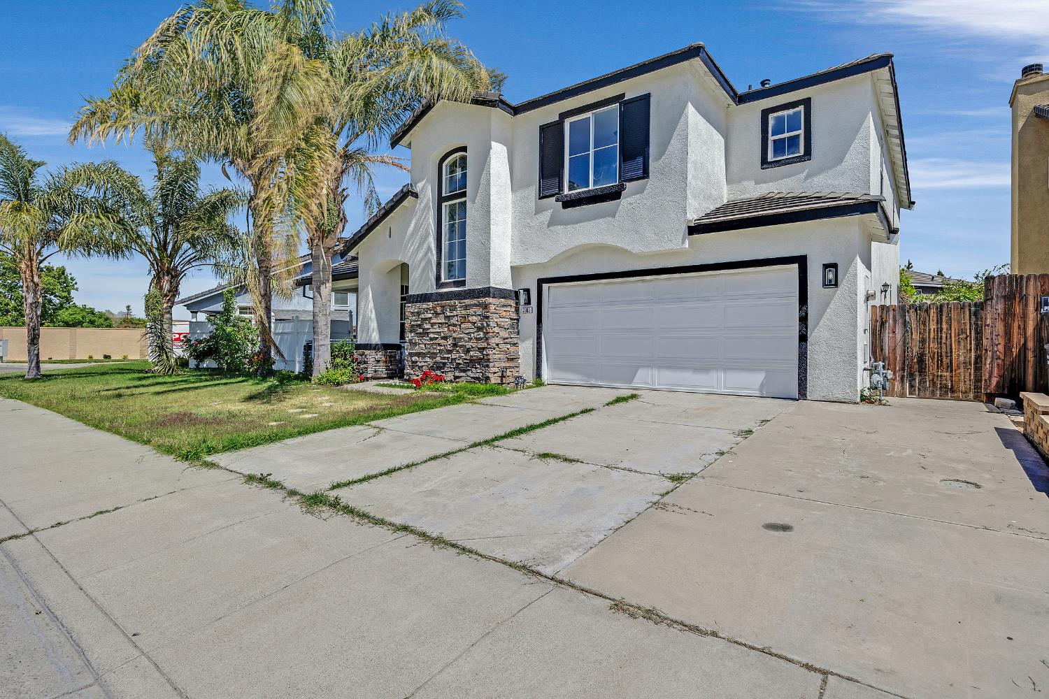 Detail Gallery Image 1 of 40 For 2963 Rugby Ct, Tracy,  CA 95377 - 5 Beds | 3 Baths