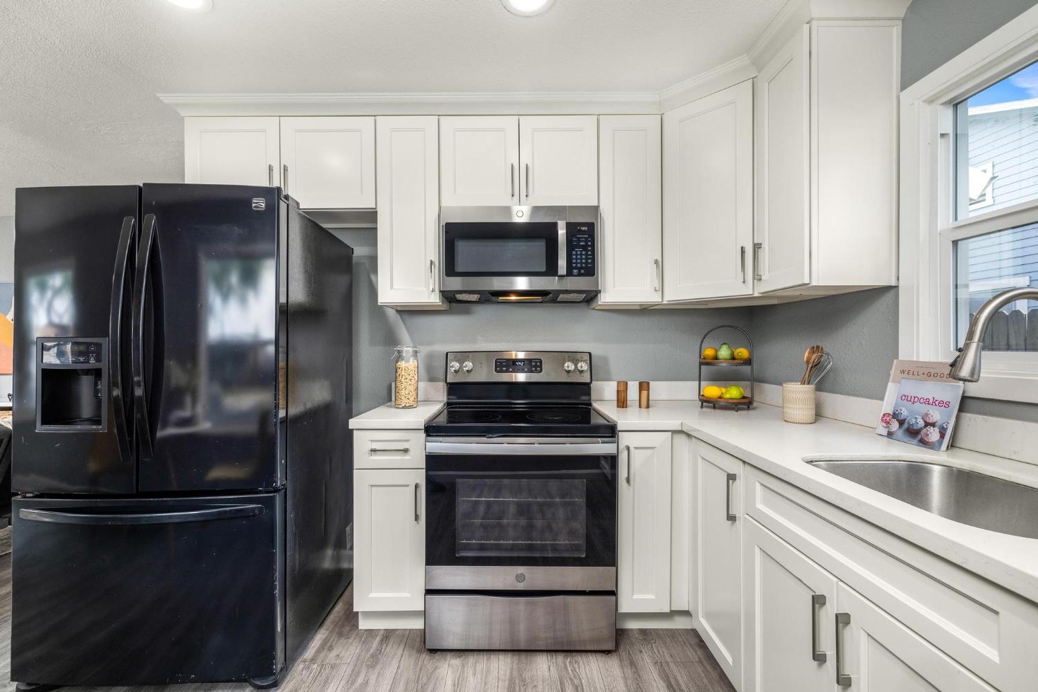 Detail Gallery Image 12 of 27 For 322 N Grant Ave, Manteca,  CA 95336 - 2 Beds | 1 Baths