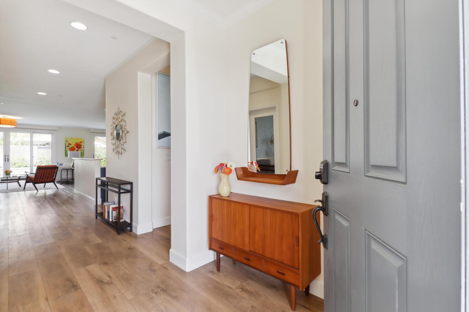 Detail Gallery Image 5 of 53 For 2024 Miekle Ave, Woodland,  CA 95776 - 3 Beds | 2/1 Baths