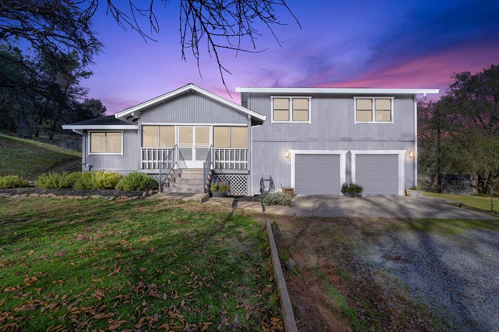 Detail Gallery Image 2 of 43 For 1930 Indian Rock Rd, Cool,  CA 95614 - 3 Beds | 2/1 Baths
