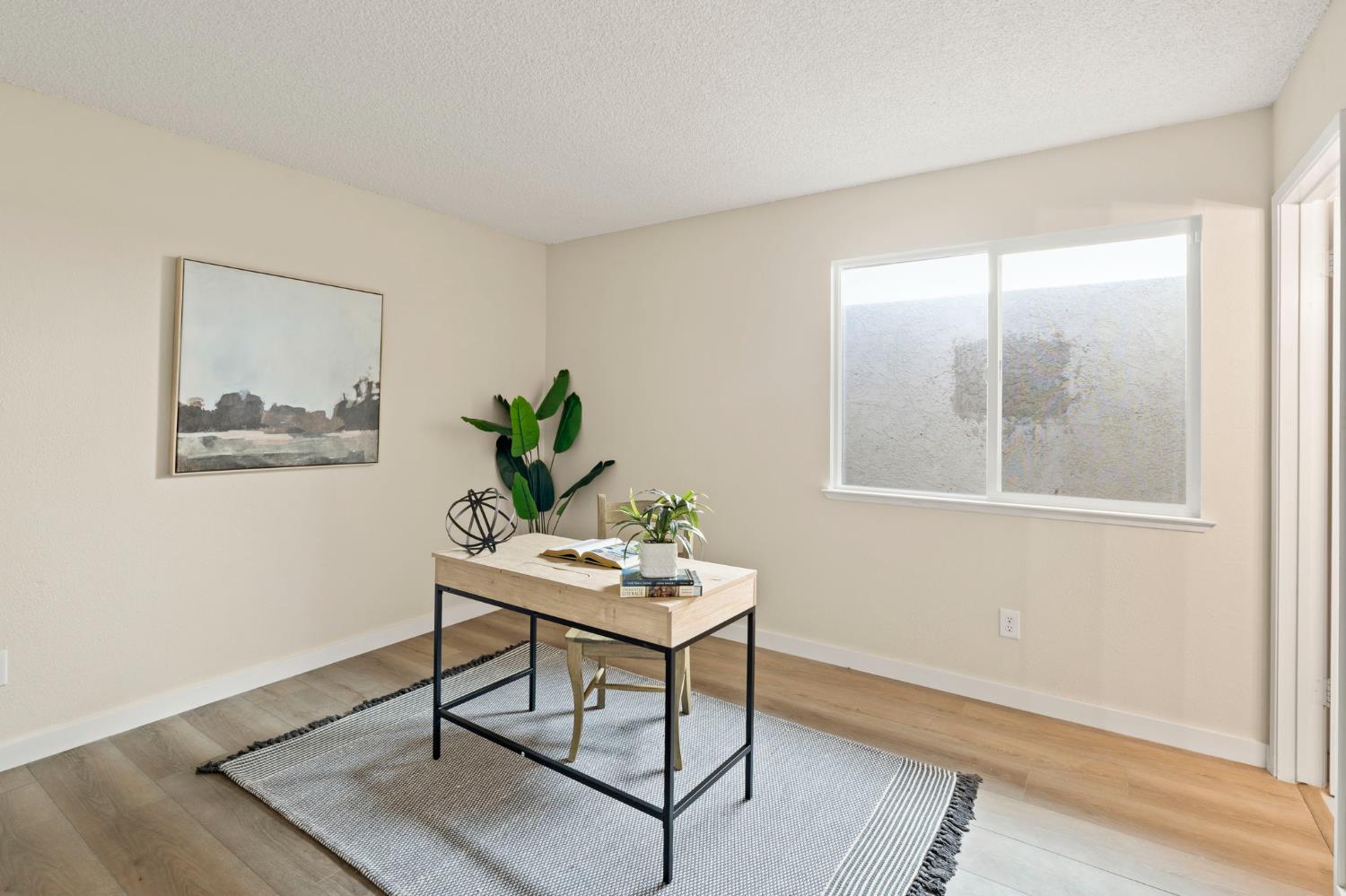 Detail Gallery Image 14 of 18 For 2911 Baronet Way, Sacramento,  CA 95833 - 3 Beds | 2 Baths
