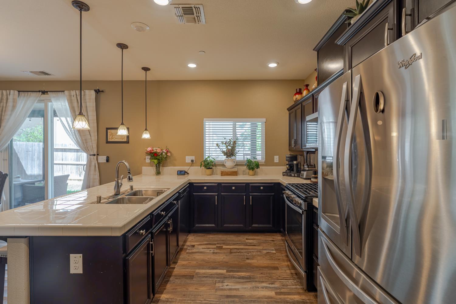 Detail Gallery Image 15 of 52 For 5271 Cloud Crest Way, Sacramento,  CA 95835 - 3 Beds | 2/1 Baths