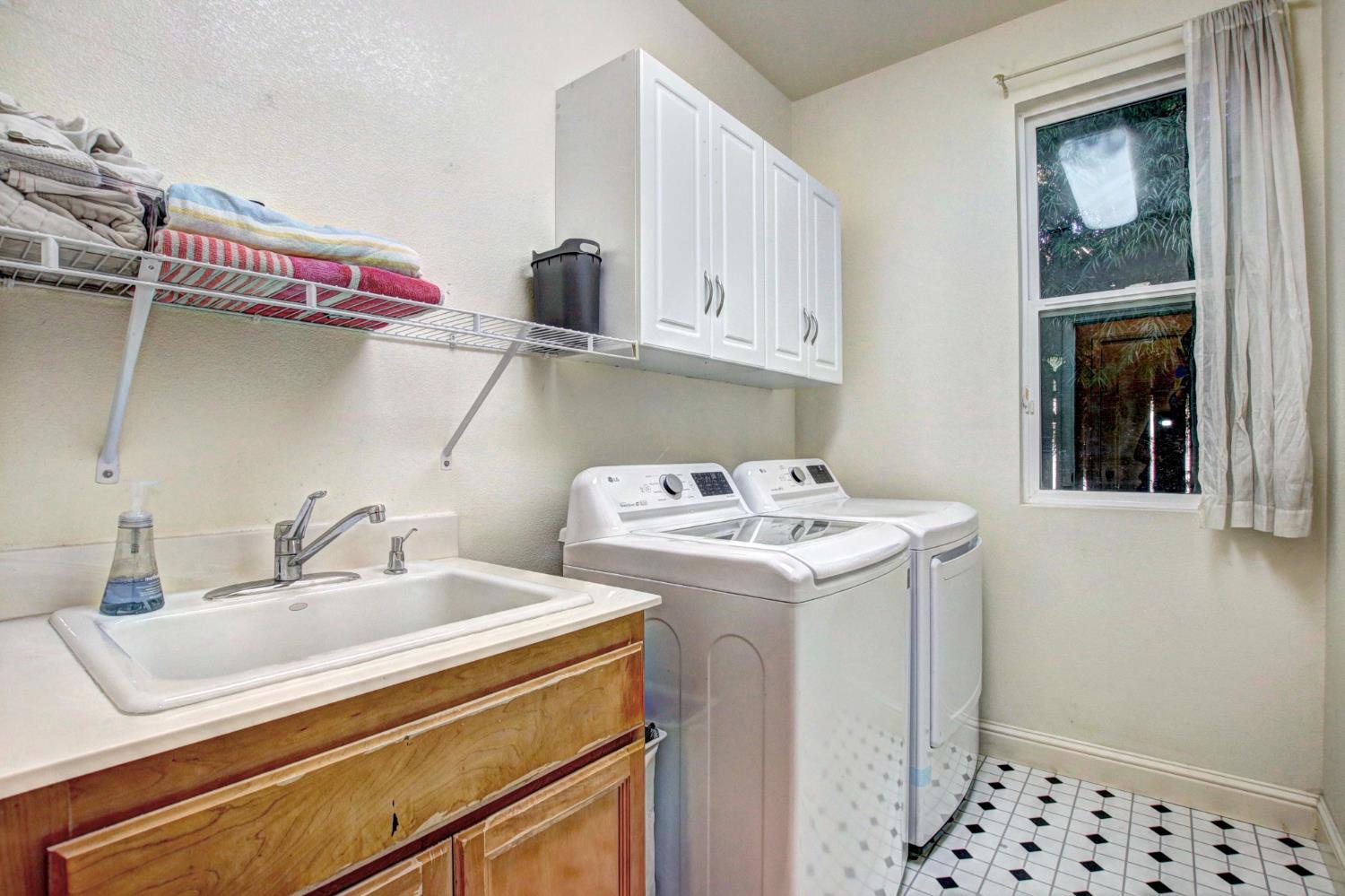 Detail Gallery Image 18 of 58 For 1461 Cortina Rd, West Sacramento,  CA 95691 - 5 Beds | 3 Baths