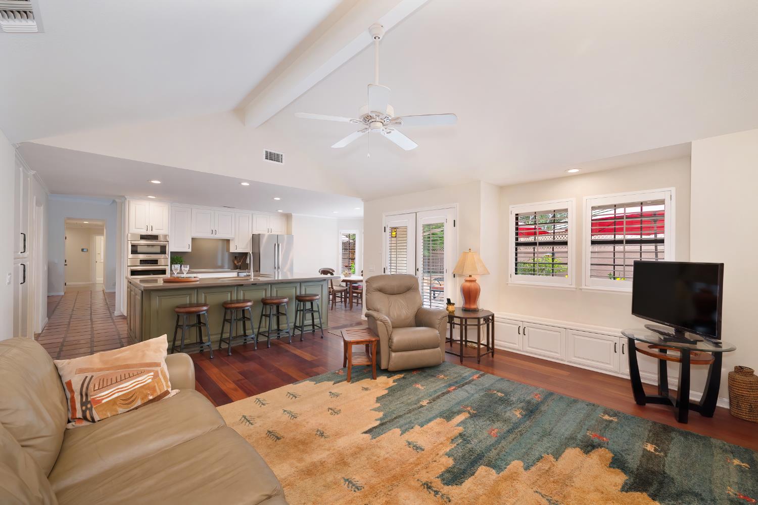 Detail Gallery Image 19 of 68 For 6441 via Del Cerrito, Sloughhouse,  CA 95683 - 3 Beds | 2/1 Baths
