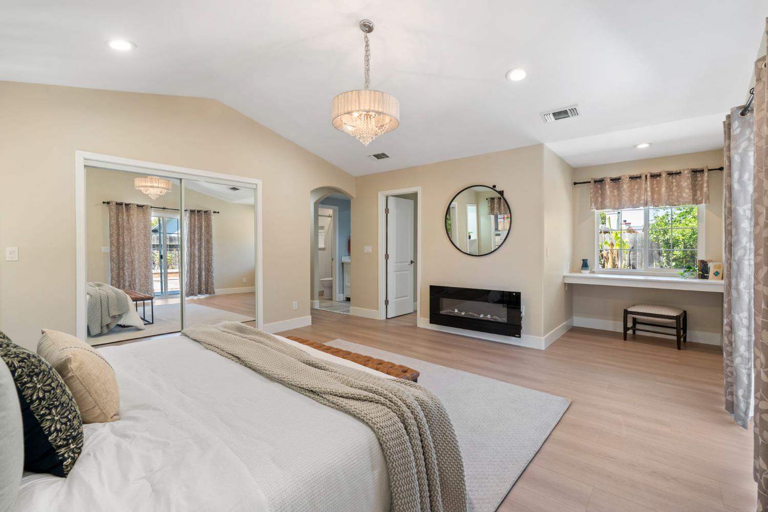 Detail Gallery Image 15 of 26 For 1406 Santa Fe Cir, Roseville,  CA 95678 - 4 Beds | 2 Baths