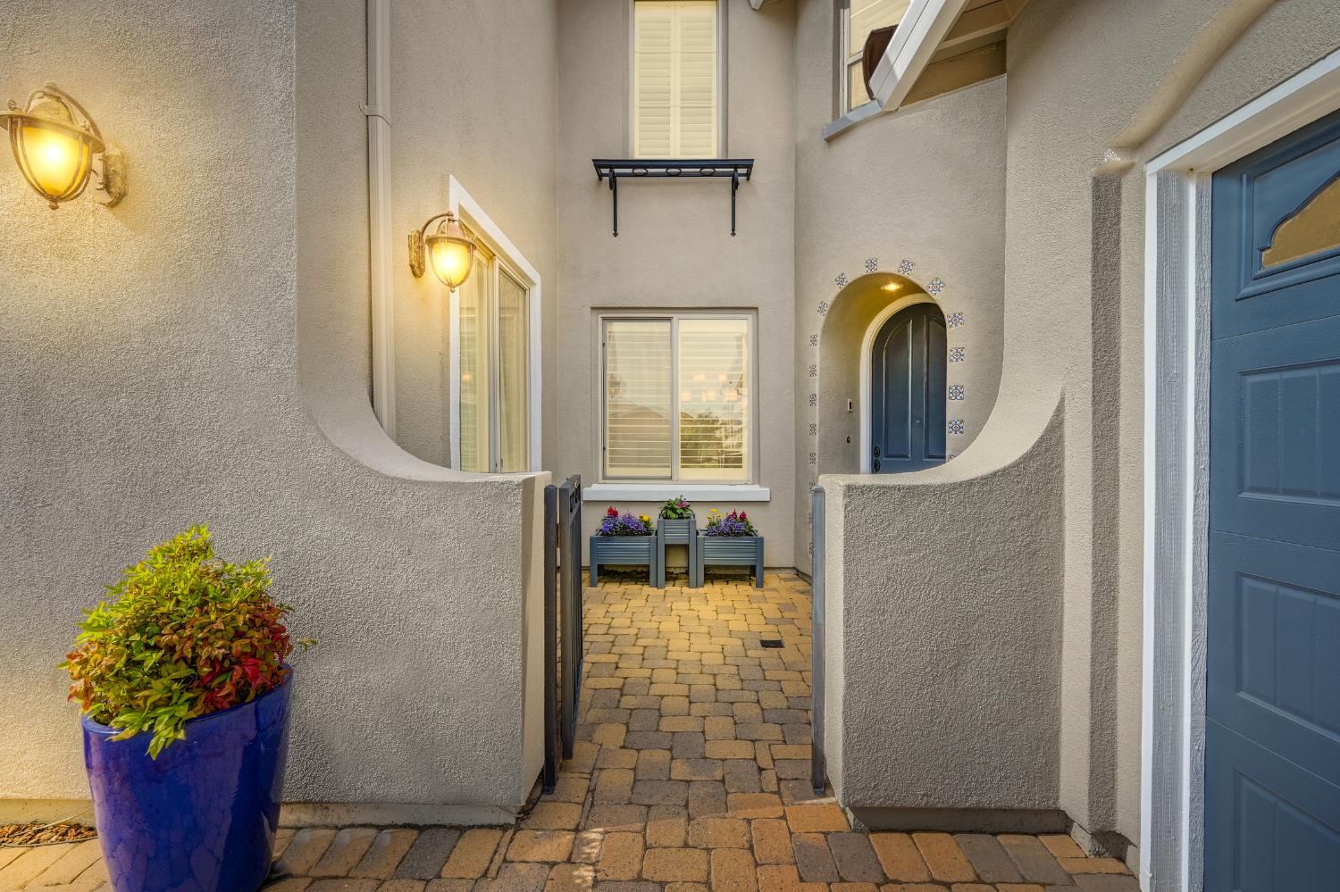 Detail Gallery Image 19 of 96 For 12379 El Portal Way, Rancho Cordova,  CA 95742 - 3 Beds | 2/1 Baths