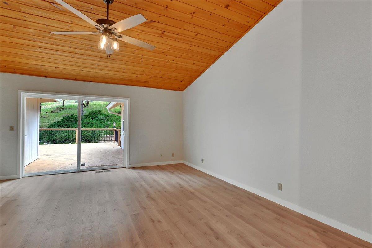 Detail Gallery Image 16 of 75 For 13901 Lake Wildwood Dr, Penn Valley,  CA 95946 - 3 Beds | 2 Baths