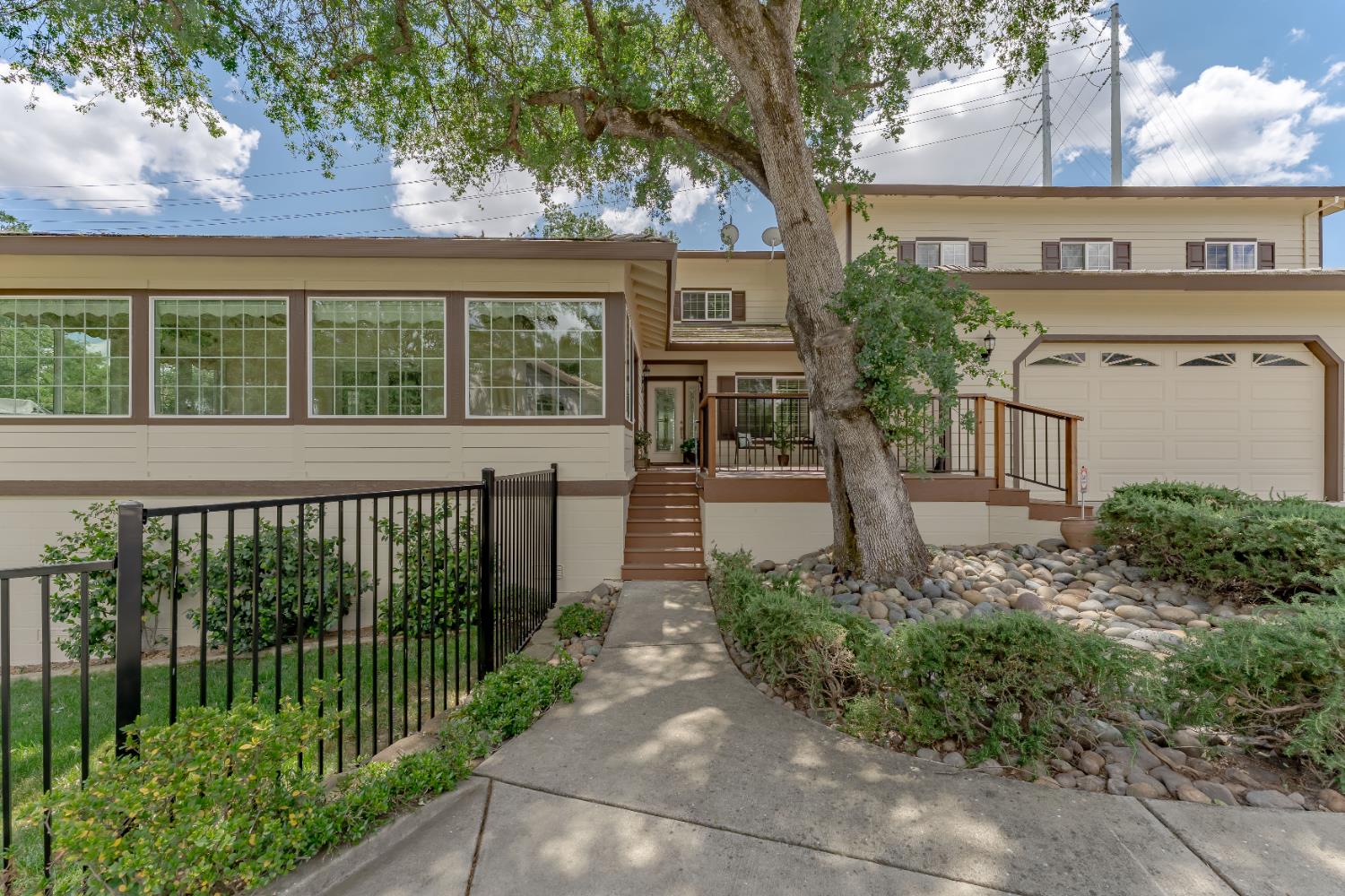 Detail Gallery Image 5 of 32 For 6604 Challis Ct, Citrus Heights,  CA 95610 - 3 Beds | 3 Baths