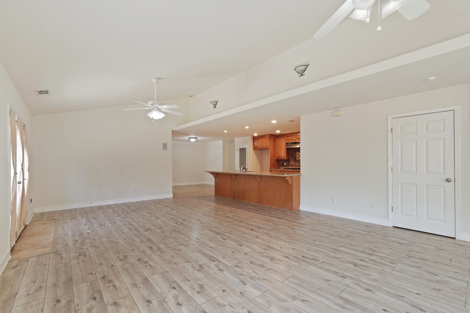 Detail Gallery Image 11 of 40 For 8760 Greer Way, Valley Springs,  CA 95252 - 3 Beds | 2 Baths