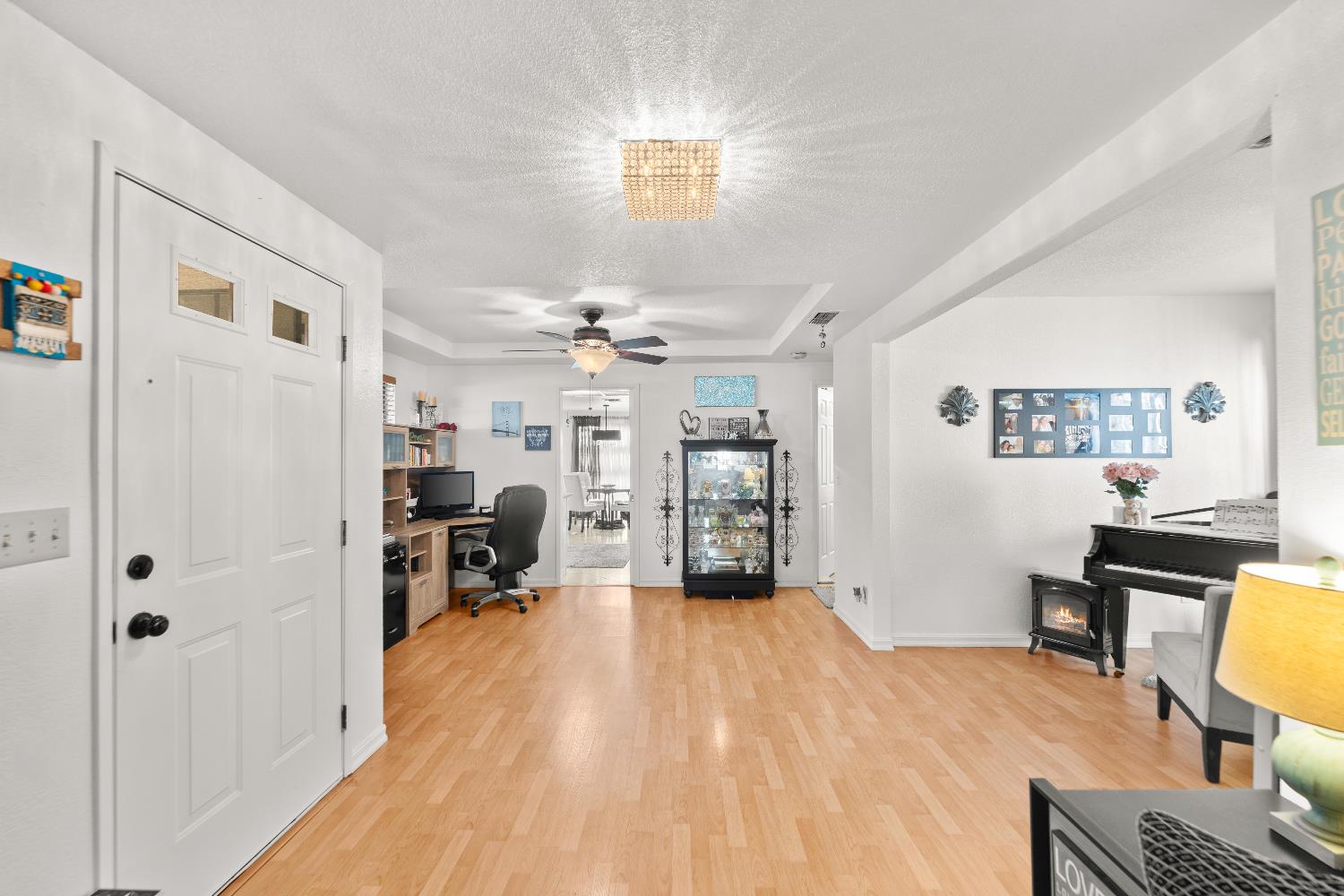 Detail Gallery Image 13 of 53 For 8193 Rose Vine Ln, Fair Oaks,  CA 95628 - 2 Beds | 2 Baths