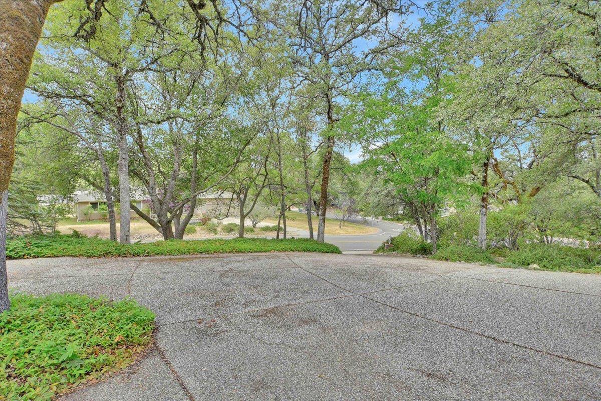 Detail Gallery Image 9 of 75 For 13901 Lake Wildwood Dr, Penn Valley,  CA 95946 - 3 Beds | 2 Baths