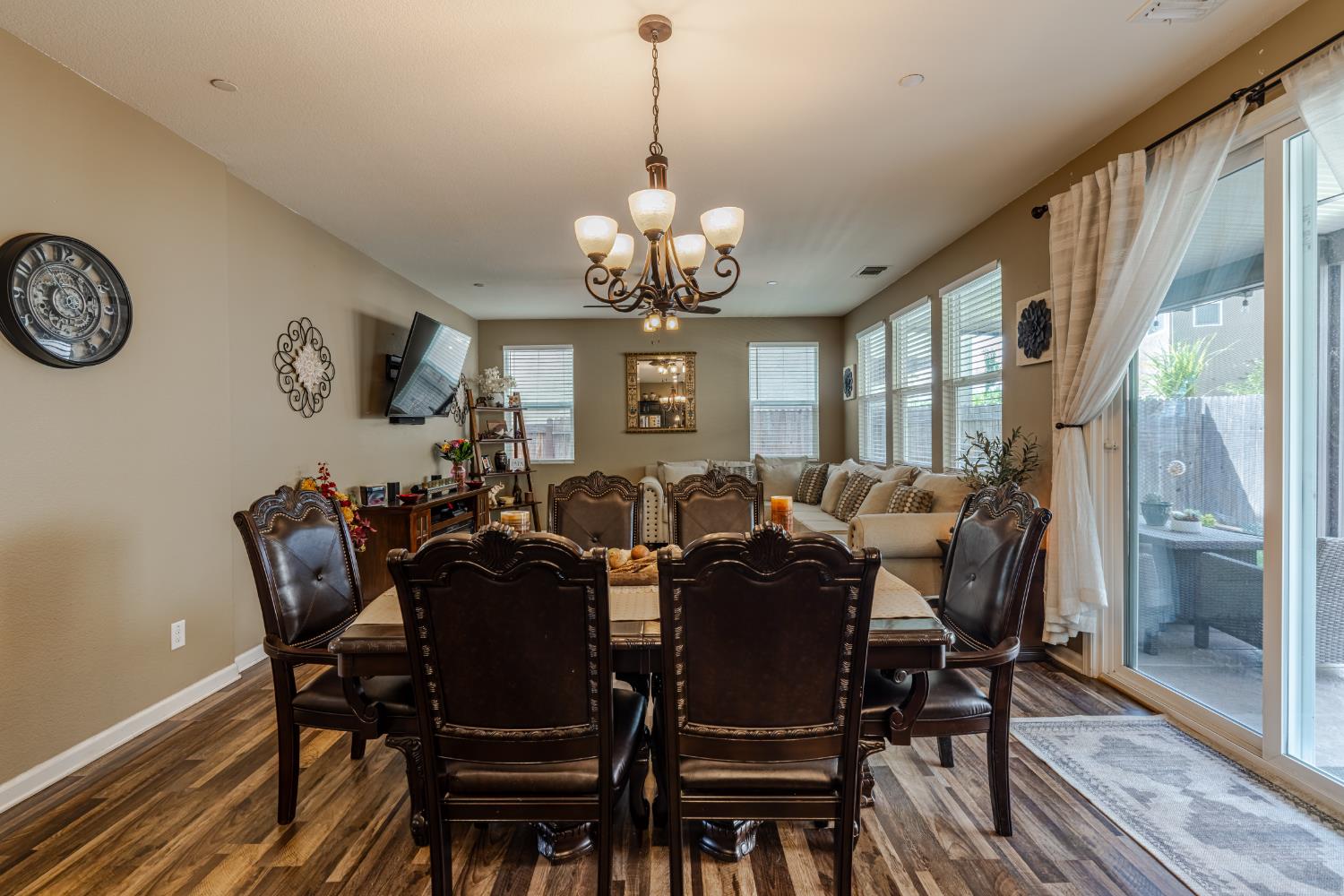 Detail Gallery Image 17 of 52 For 5271 Cloud Crest Way, Sacramento,  CA 95835 - 3 Beds | 2/1 Baths
