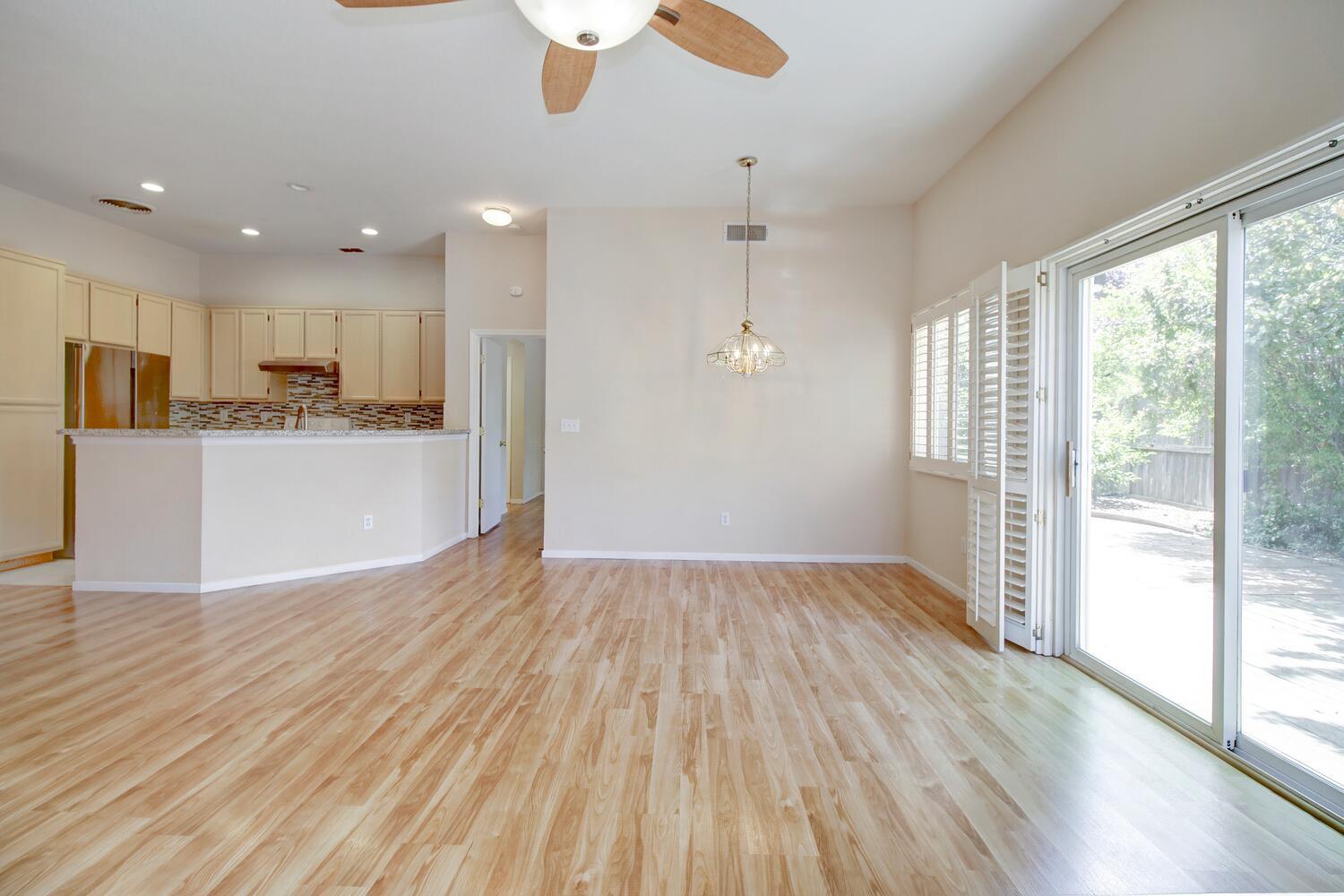 Detail Gallery Image 5 of 28 For 2385 Roualt St, Davis,  CA 95618 - 3 Beds | 2 Baths