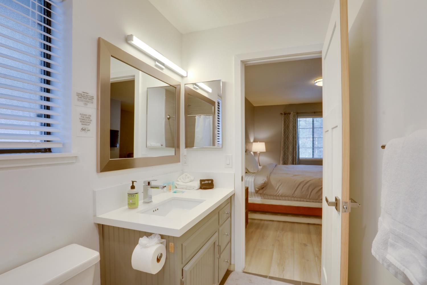 Detail Gallery Image 12 of 25 For 391 Tahoe Woods Blvd, Tahoe City,  CA 96145 - 3 Beds | 2 Baths