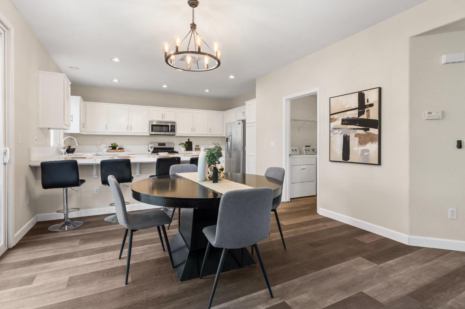 Detail Gallery Image 12 of 40 For 4677 Bonsai Ave, Tracy,  CA 95377 - 4 Beds | 2/1 Baths