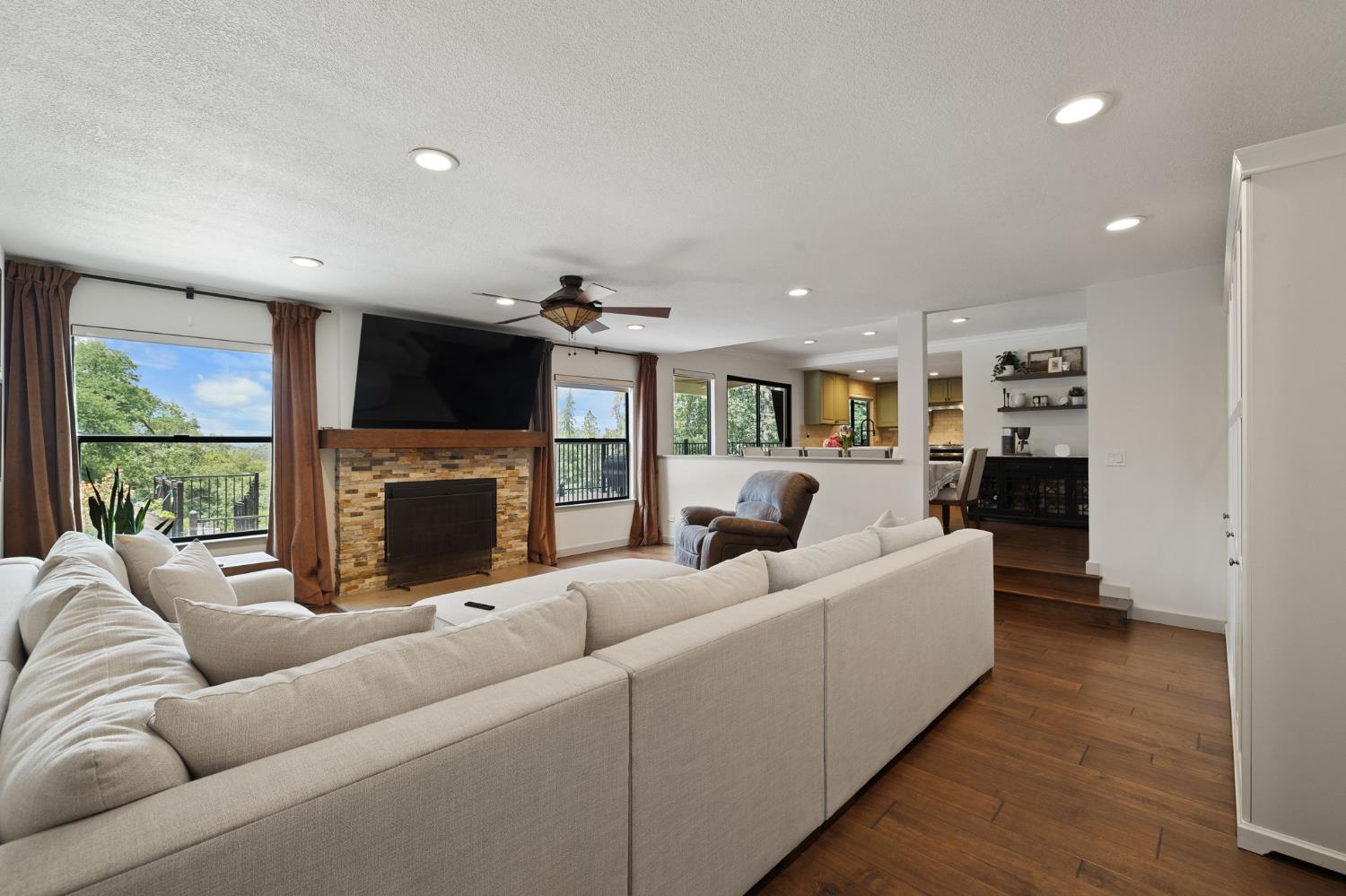 Detail Gallery Image 20 of 90 For 3379 Paloran Ct, Shingle Springs,  CA 95682 - 4 Beds | 3 Baths