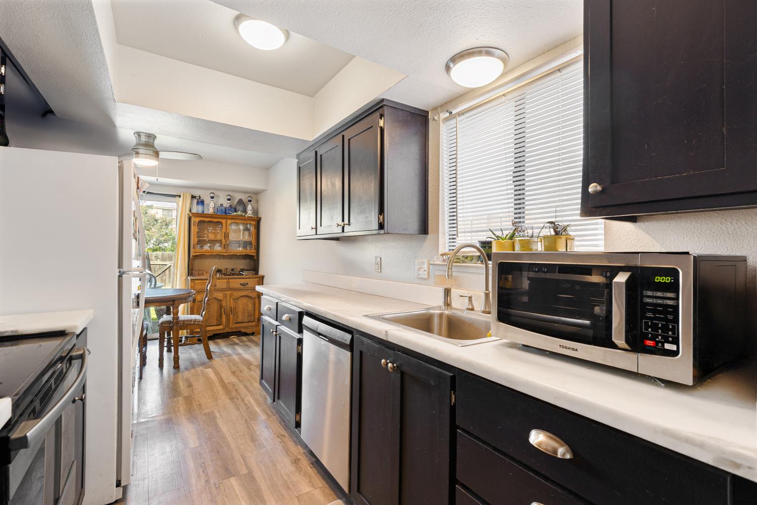 Detail Gallery Image 4 of 28 For 6900 Allegheny Pl, Stockton,  CA 95219 - 2 Beds | 1 Baths