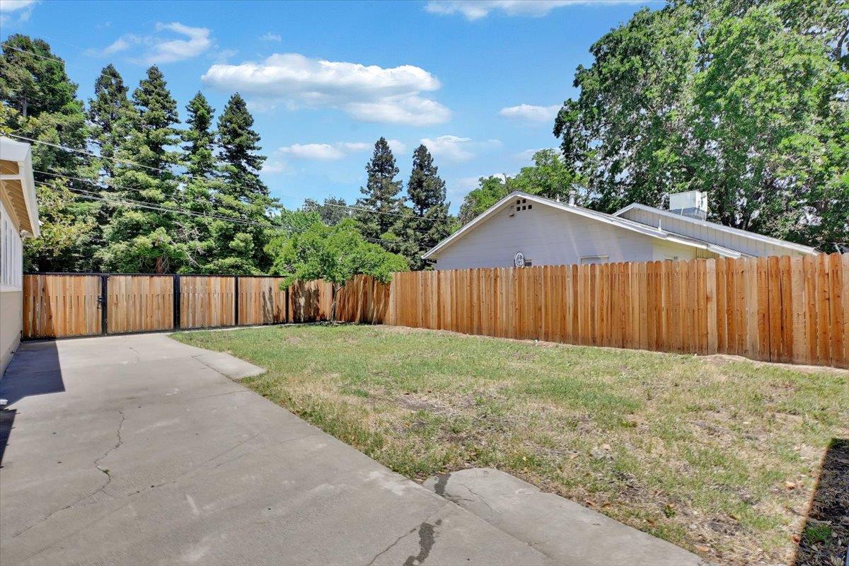 Grant Way, Yuba City, California image 36
