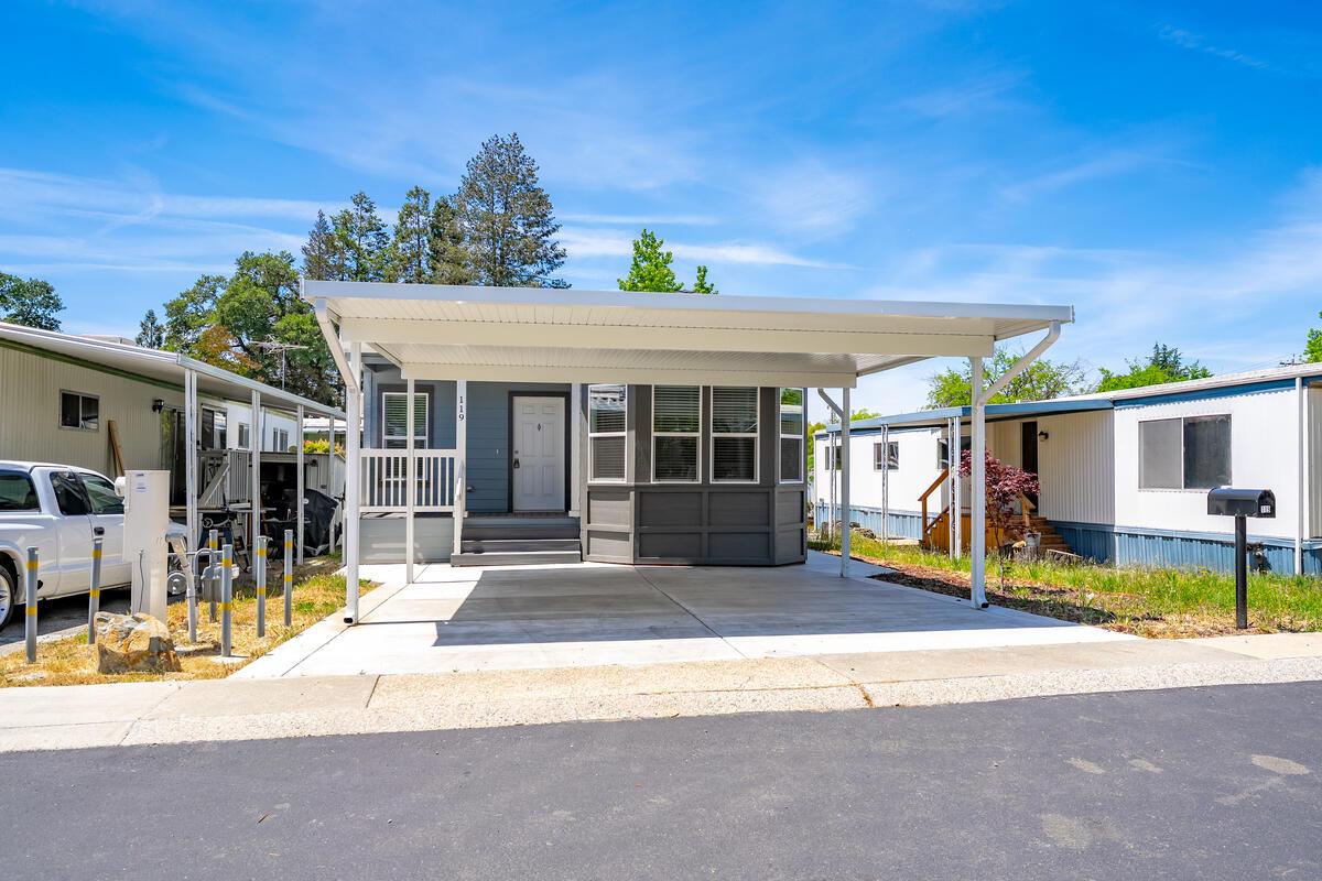 Detail Gallery Image 2 of 28 For 119 Marigold Ave, Auburn,  CA 95631 - 2 Beds | 2 Baths