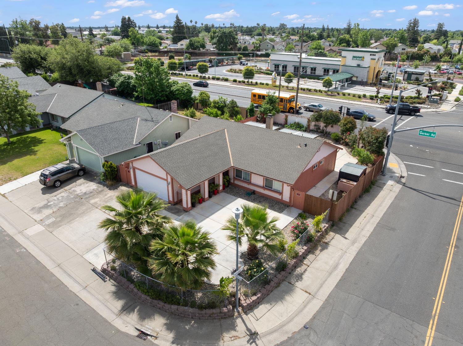 Detail Gallery Image 29 of 34 For 8200 Cottonfield Way, Sacramento,  CA 95828 - 3 Beds | 2 Baths