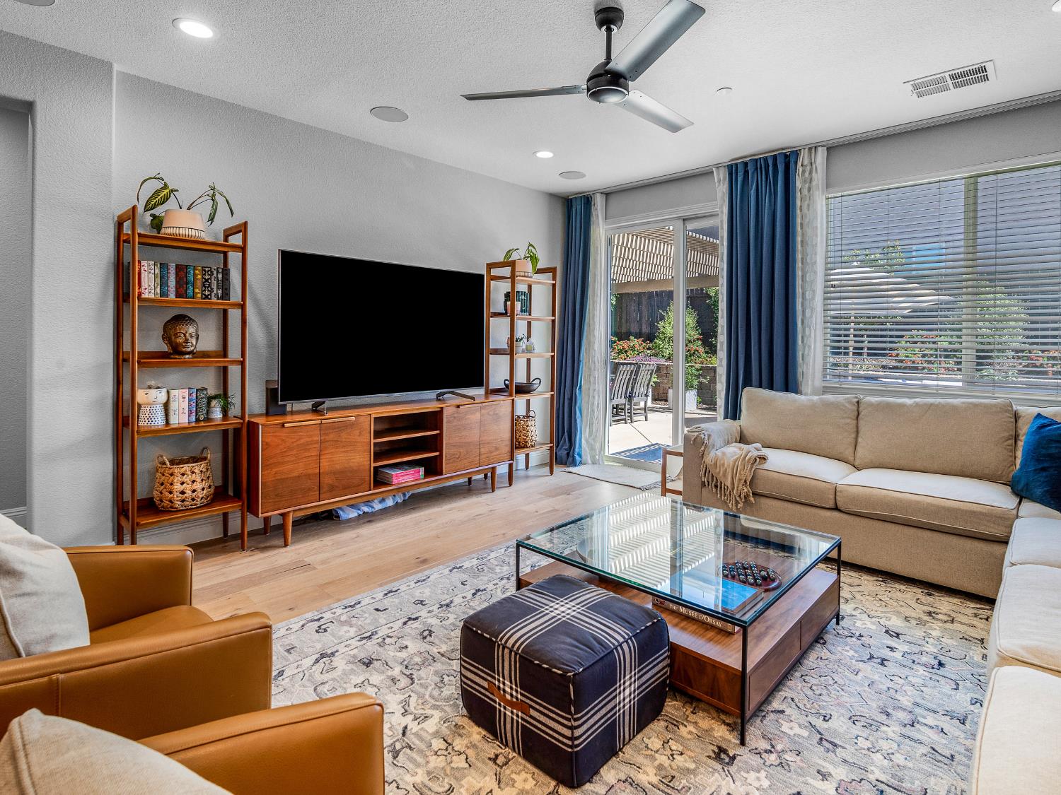 Detail Gallery Image 21 of 71 For 4015 David Loop, El Dorado Hills,  CA 95762 - 4 Beds | 3 Baths