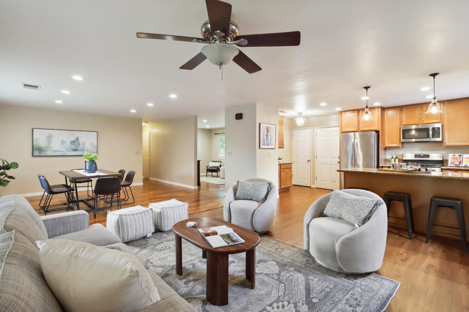 Detail Gallery Image 13 of 49 For 1614 Clemson Dr, Davis,  CA 95618 - 2 Beds | 2 Baths