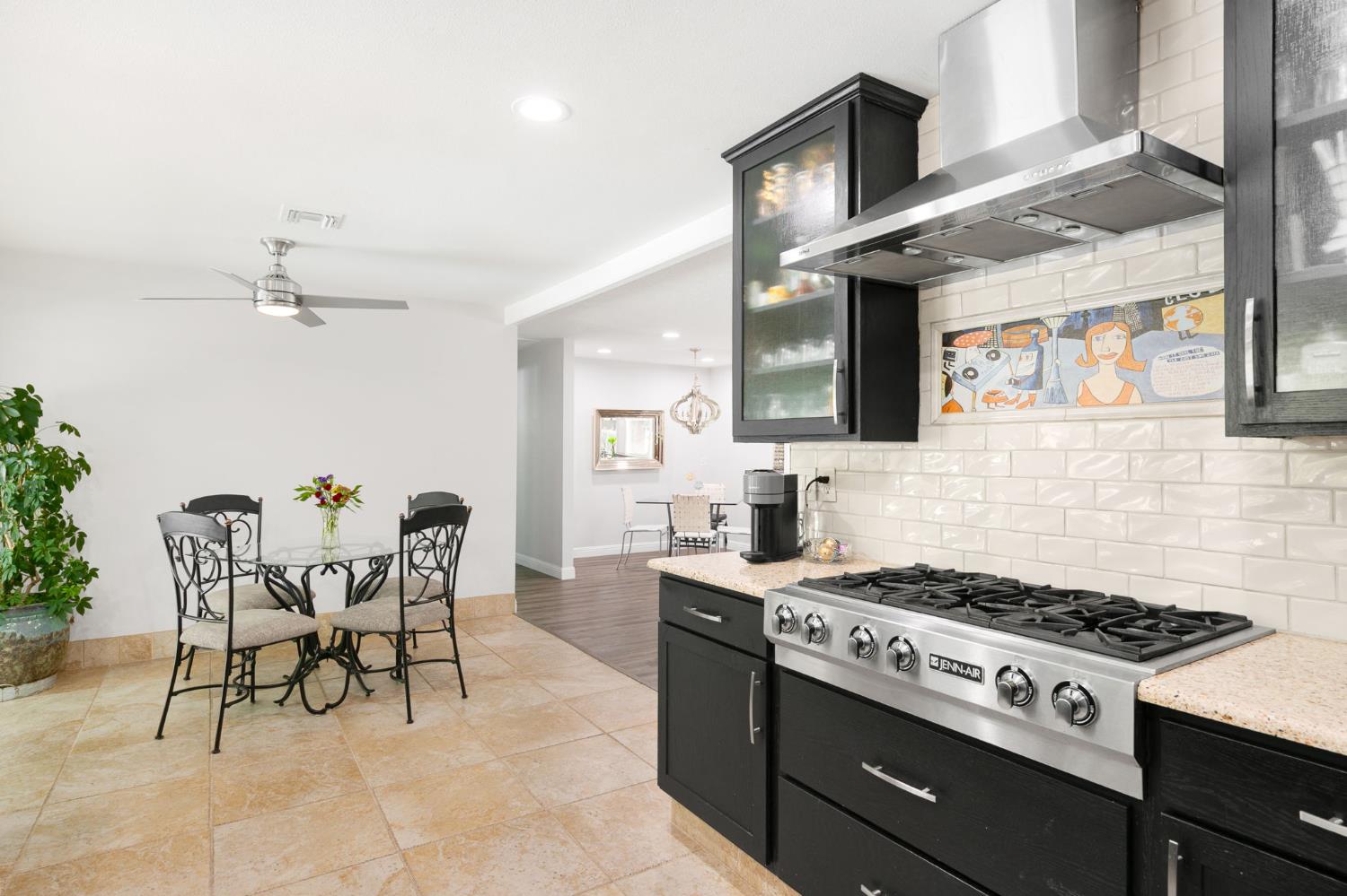 Detail Gallery Image 21 of 46 For 8717 Sunset Ave, Fair Oaks,  CA 95628 - 3 Beds | 2 Baths