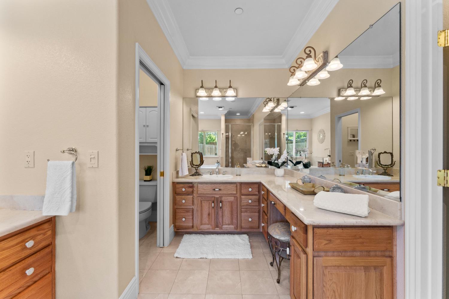 Detail Gallery Image 17 of 32 For 6604 Challis Ct, Citrus Heights,  CA 95610 - 3 Beds | 3 Baths