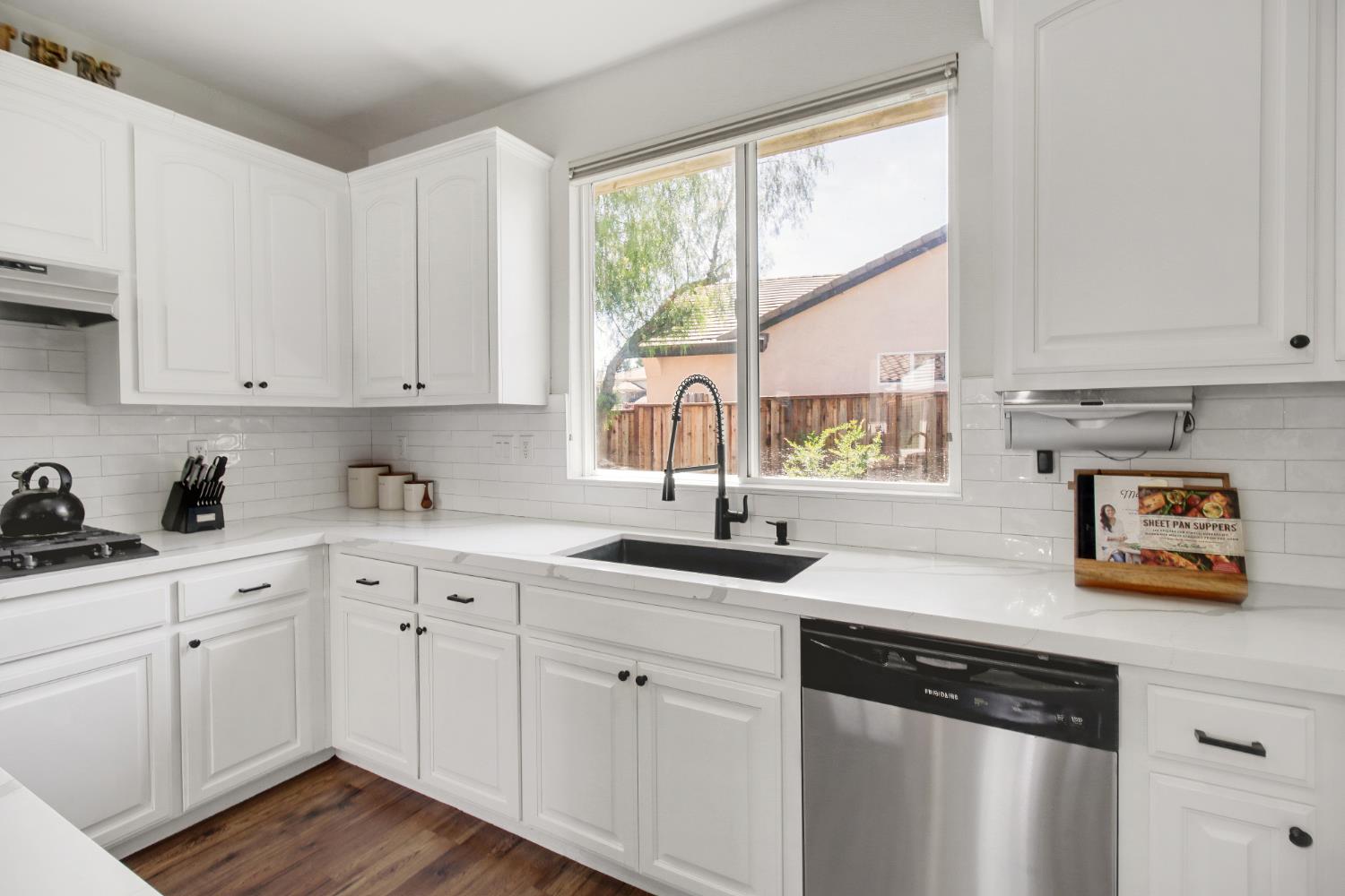 Detail Gallery Image 28 of 57 For 3068 Sparrow Dr, Sacramento,  CA 95834 - 4 Beds | 3 Baths
