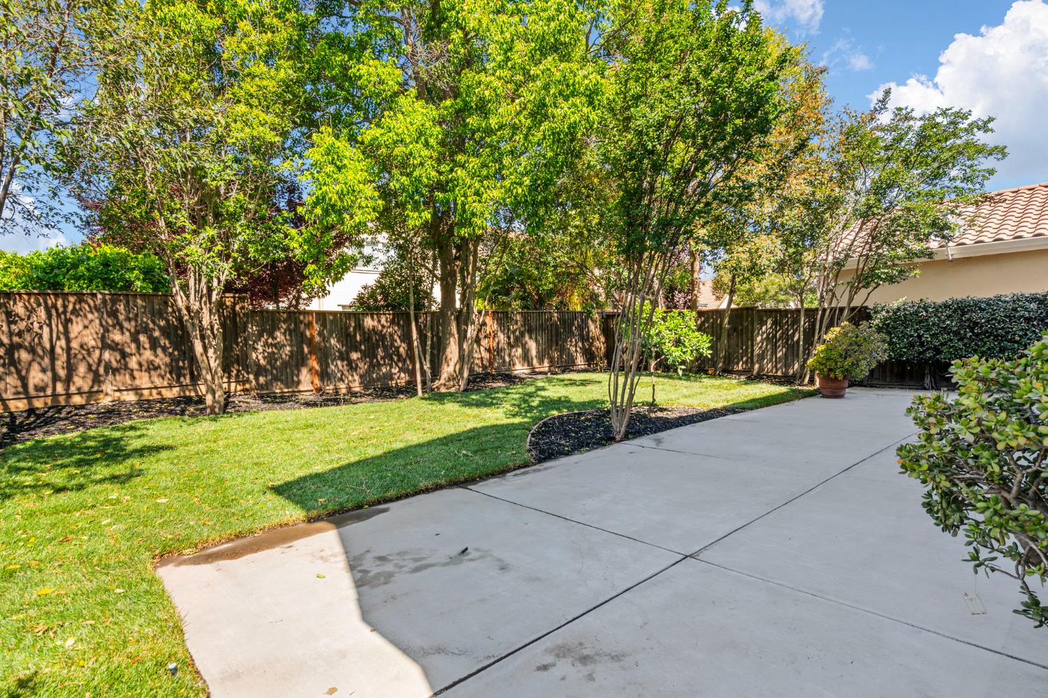 Detail Gallery Image 35 of 40 For 4677 Bonsai Ave, Tracy,  CA 95377 - 4 Beds | 2/1 Baths