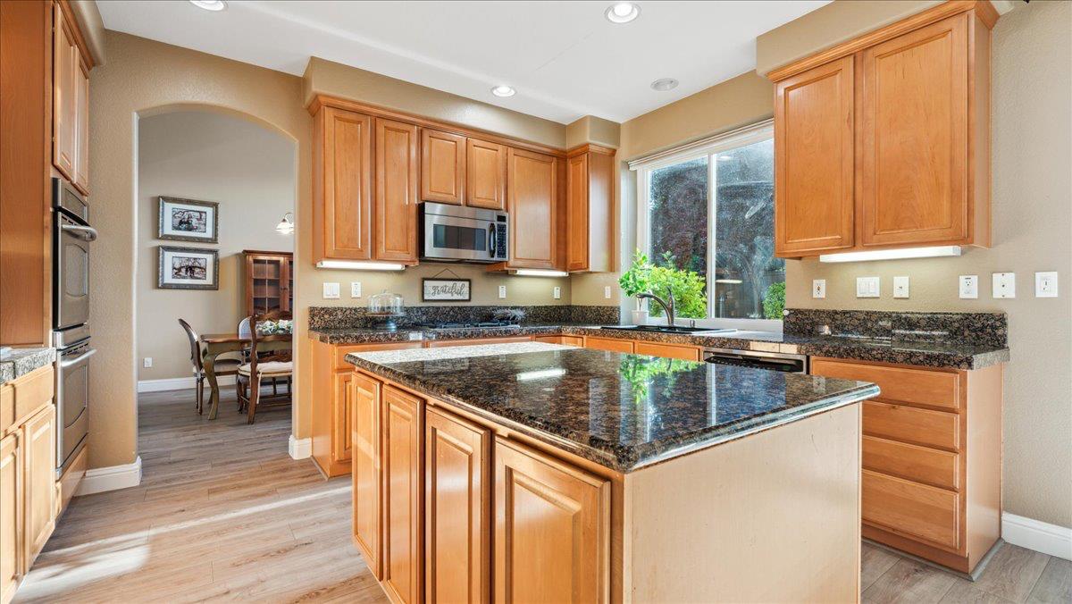 Detail Gallery Image 24 of 57 For 6433 Camellia Point Way, Roseville,  CA 95678 - 4 Beds | 3 Baths