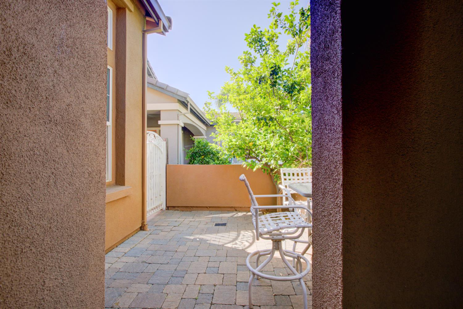 Detail Gallery Image 5 of 71 For 512 Squash Creek Ln, Patterson,  CA 95363 - 5 Beds | 3/1 Baths