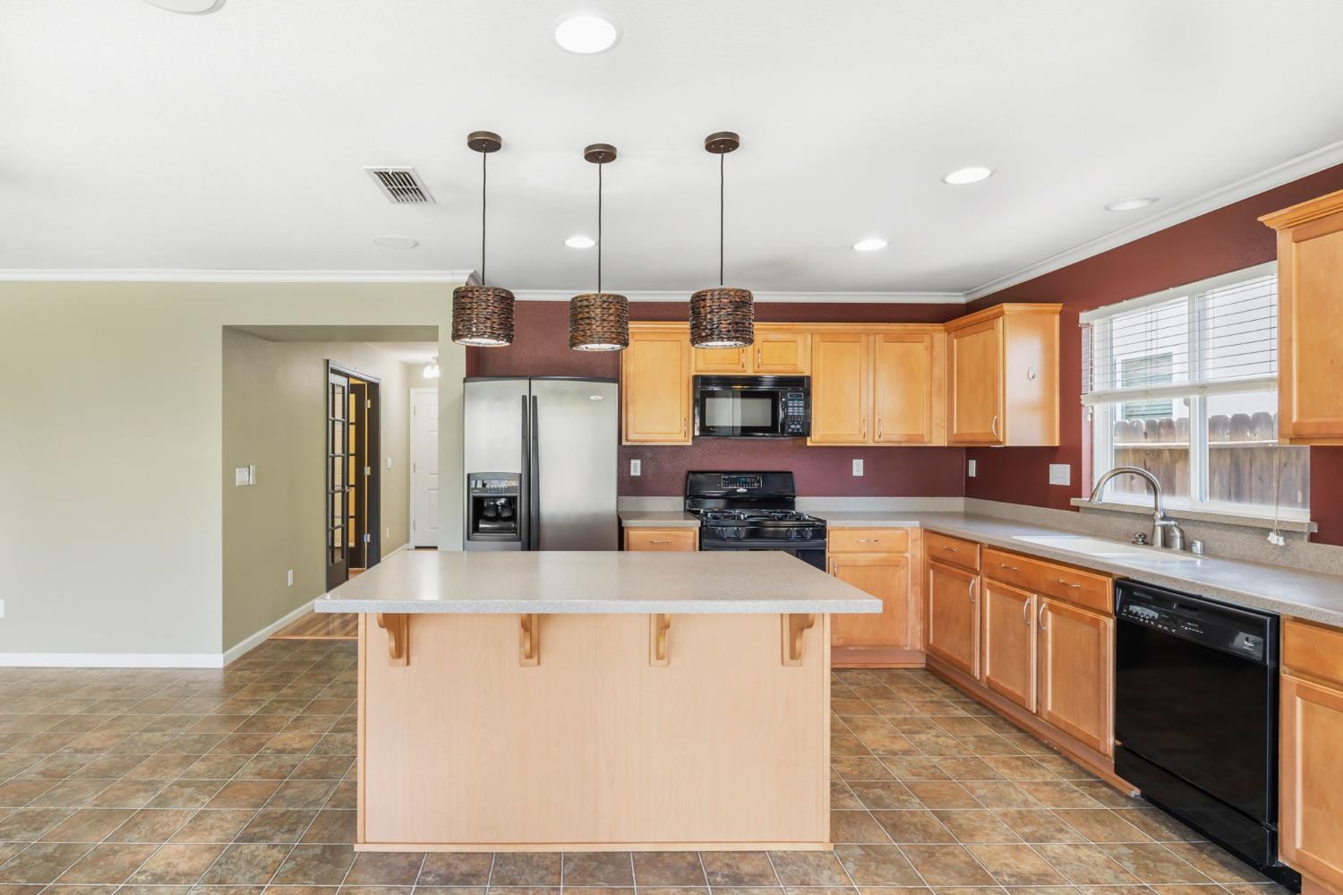Barney Avenue, Olivehurst, California image 20