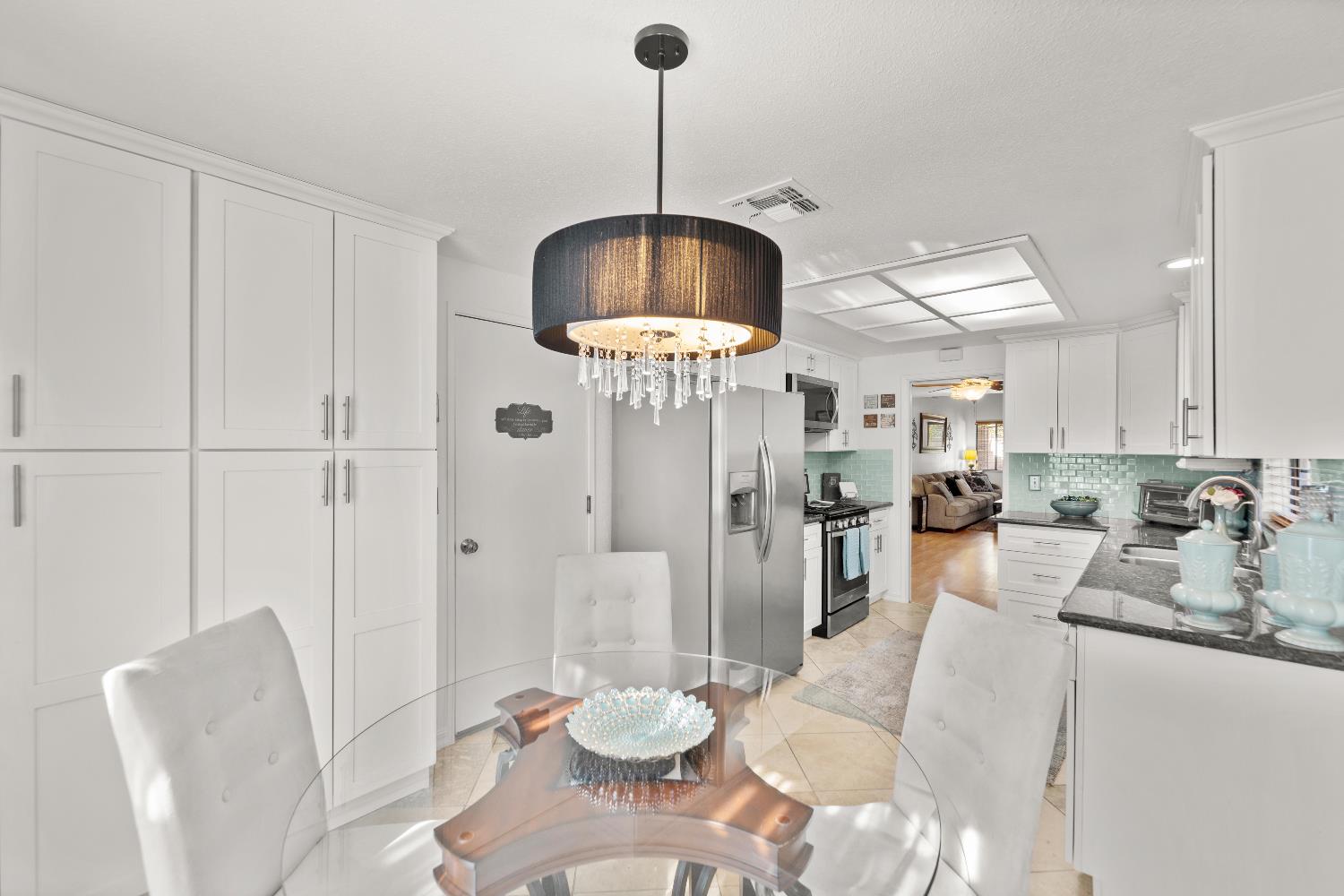 Detail Gallery Image 20 of 53 For 8193 Rose Vine Ln, Fair Oaks,  CA 95628 - 2 Beds | 2 Baths
