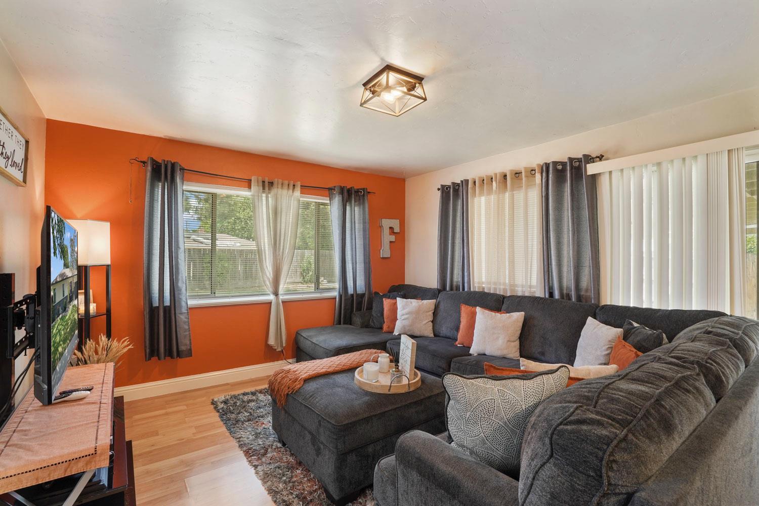 Detail Gallery Image 16 of 34 For 217 E Mayfair Ave, Stockton,  CA 95207 - 3 Beds | 2 Baths