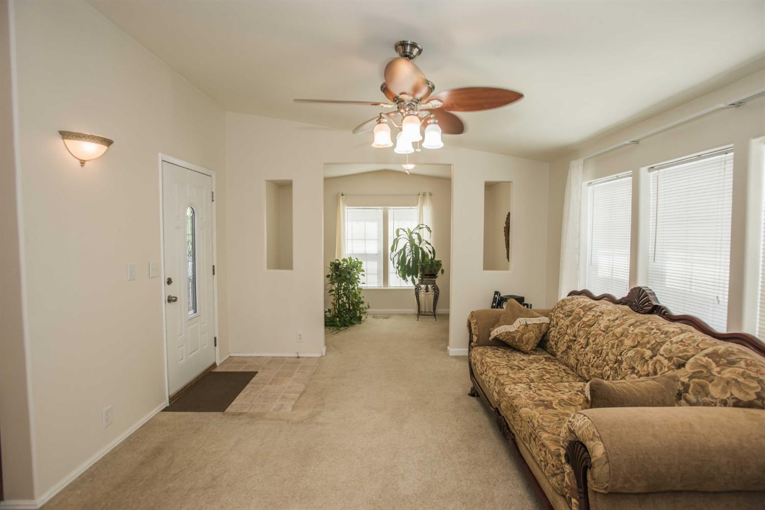 Detail Gallery Image 20 of 59 For 6946 27th St, Sacramento,  CA 95822 - 3 Beds | 2 Baths