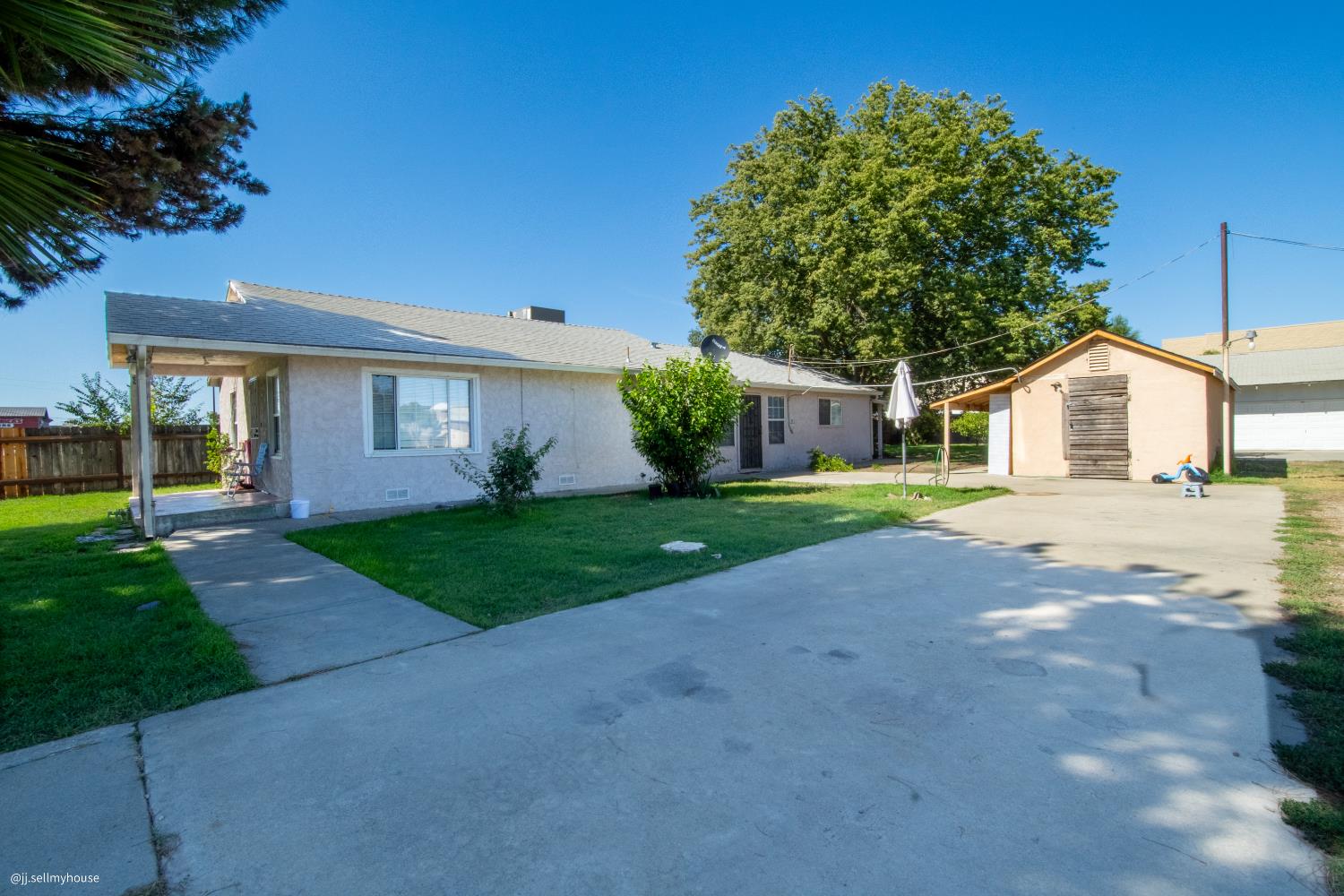 Detail Gallery Image 9 of 21 For 1618 S Lower Sacrameno Road, Lodi,  CA 95242 - 4 Beds | 3 Baths