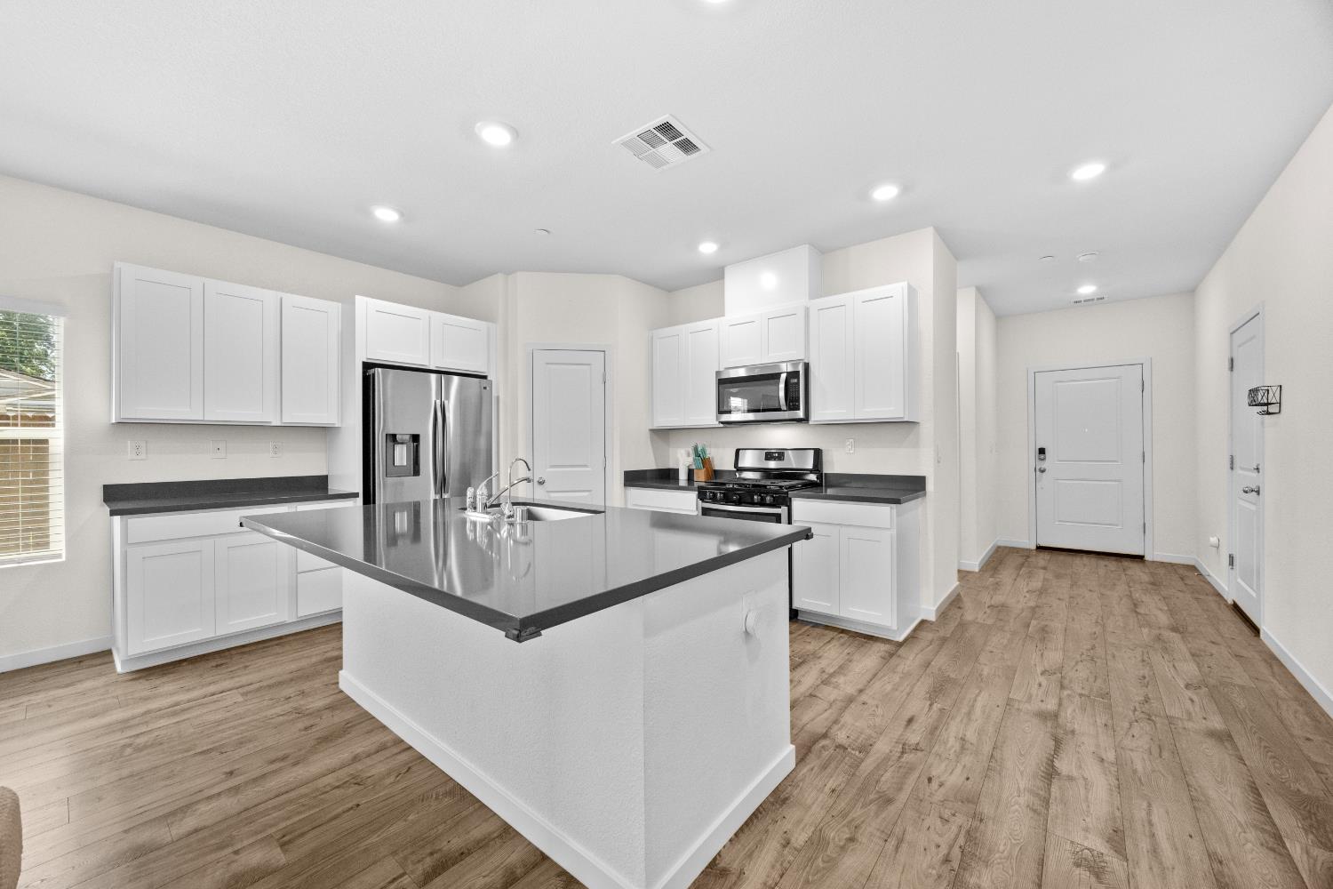 Tamarack Court, Olivehurst, California image 19