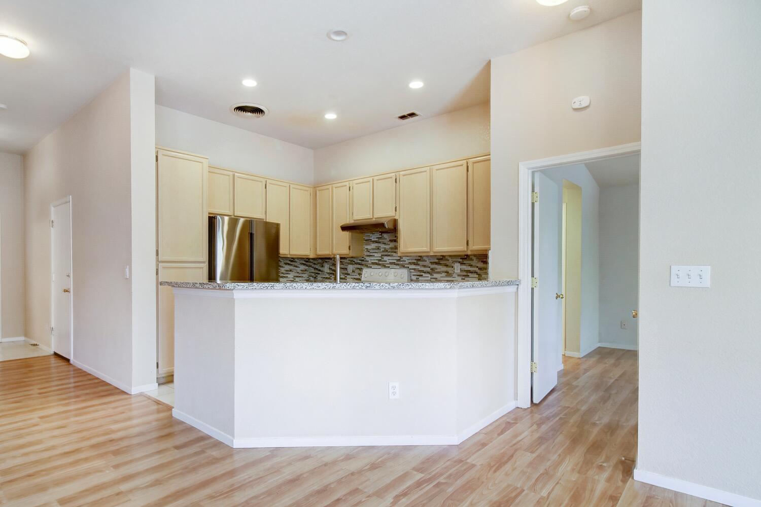 Detail Gallery Image 7 of 28 For 2385 Roualt St, Davis,  CA 95618 - 3 Beds | 2 Baths