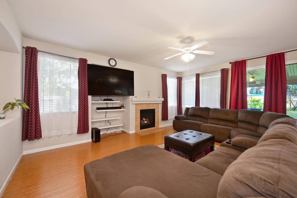 Detail Gallery Image 12 of 42 For 1437 Freeman Ct, Plumas Lake,  CA 95961 - 3 Beds | 2 Baths