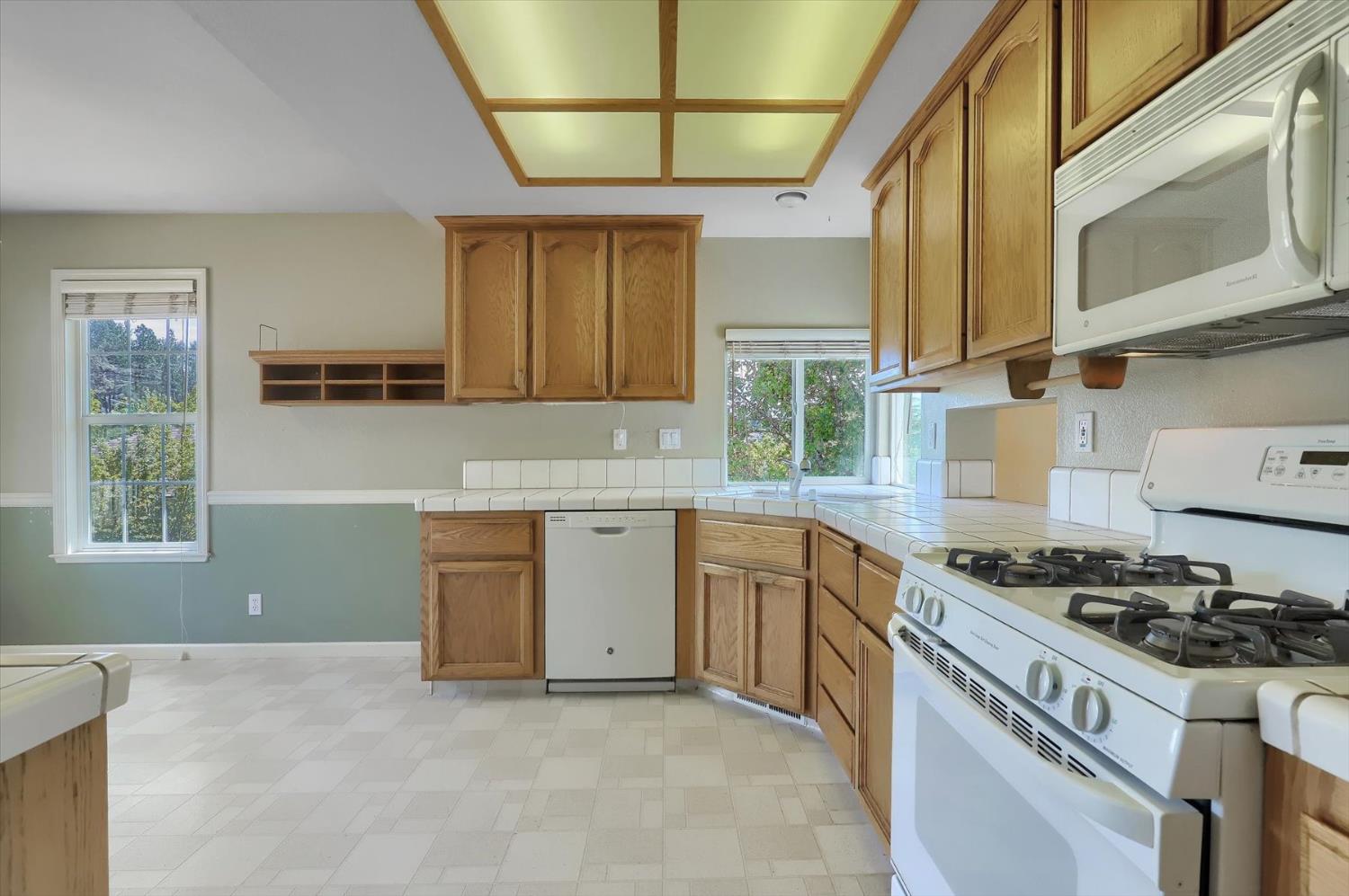 Detail Gallery Image 4 of 64 For 113 Holbrooke Way, Grass Valley,  CA 95945 - 2 Beds | 2 Baths