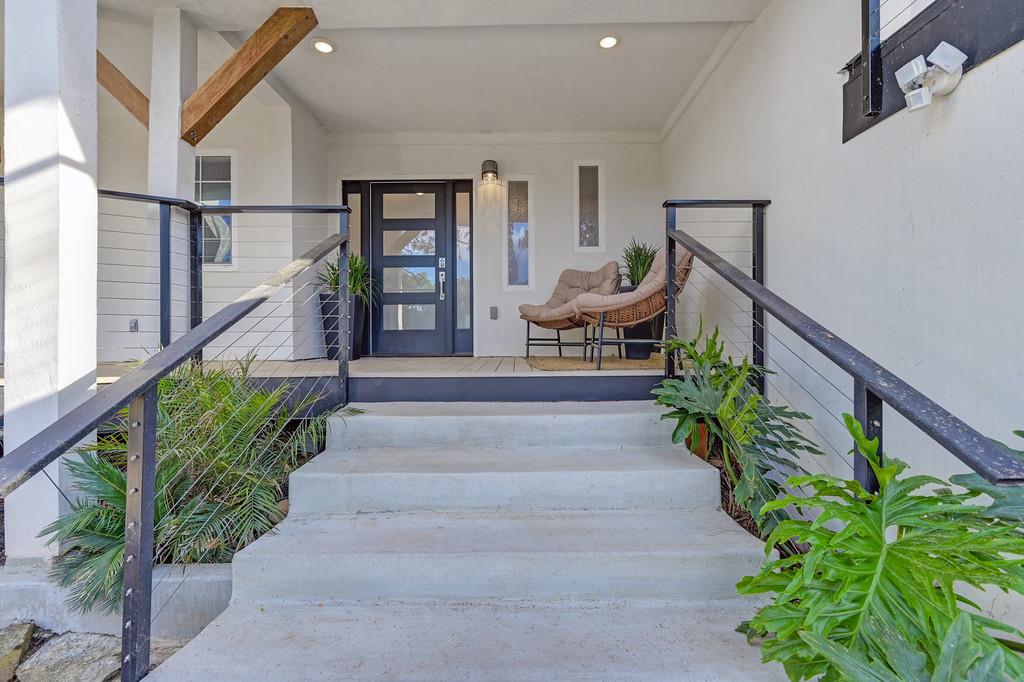 Detail Gallery Image 11 of 99 For 592 Torero Way, El Dorado Hills,  CA 95762 - 5 Beds | 4 Baths