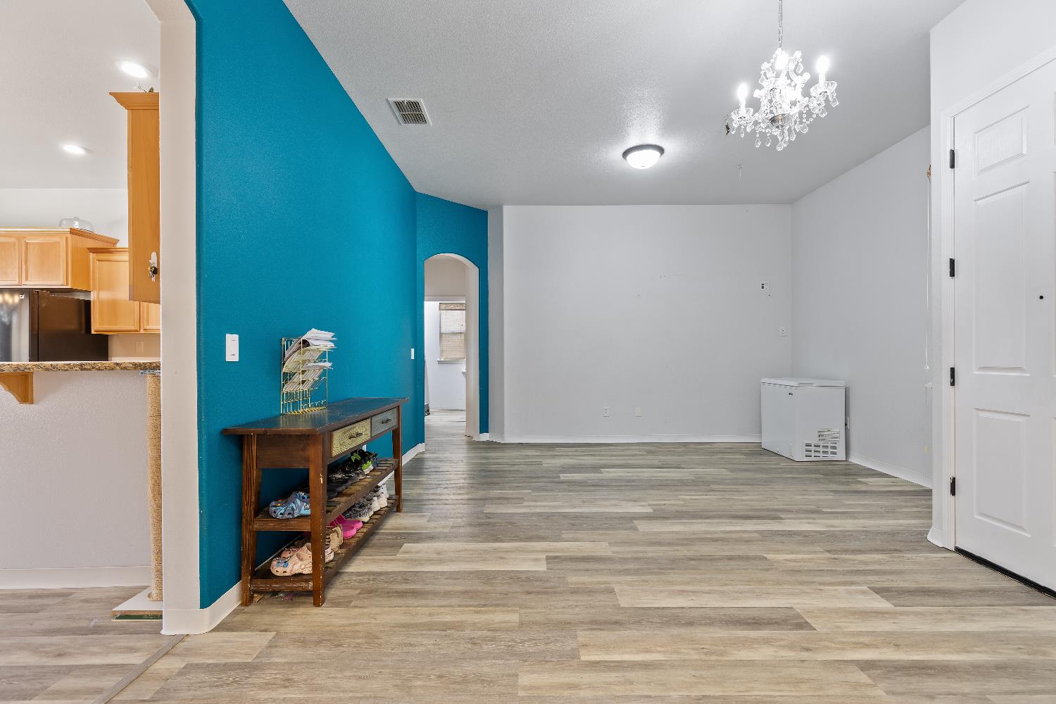 Detail Gallery Image 6 of 36 For 1795 Sea Side Ct, Plumas Lake,  CA 95961 - 4 Beds | 2 Baths