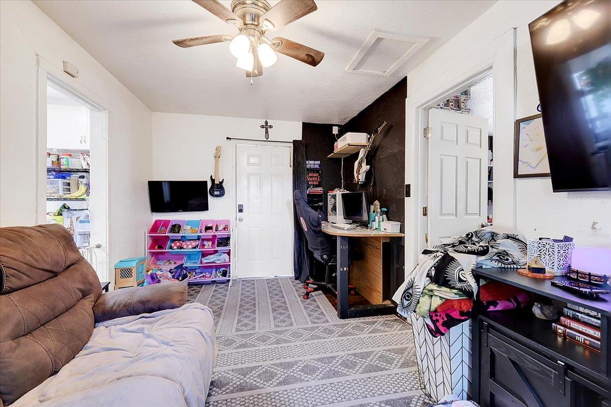 Detail Gallery Image 13 of 25 For 1215 J St, Marysville,  CA 95901 - 2 Beds | 1 Baths