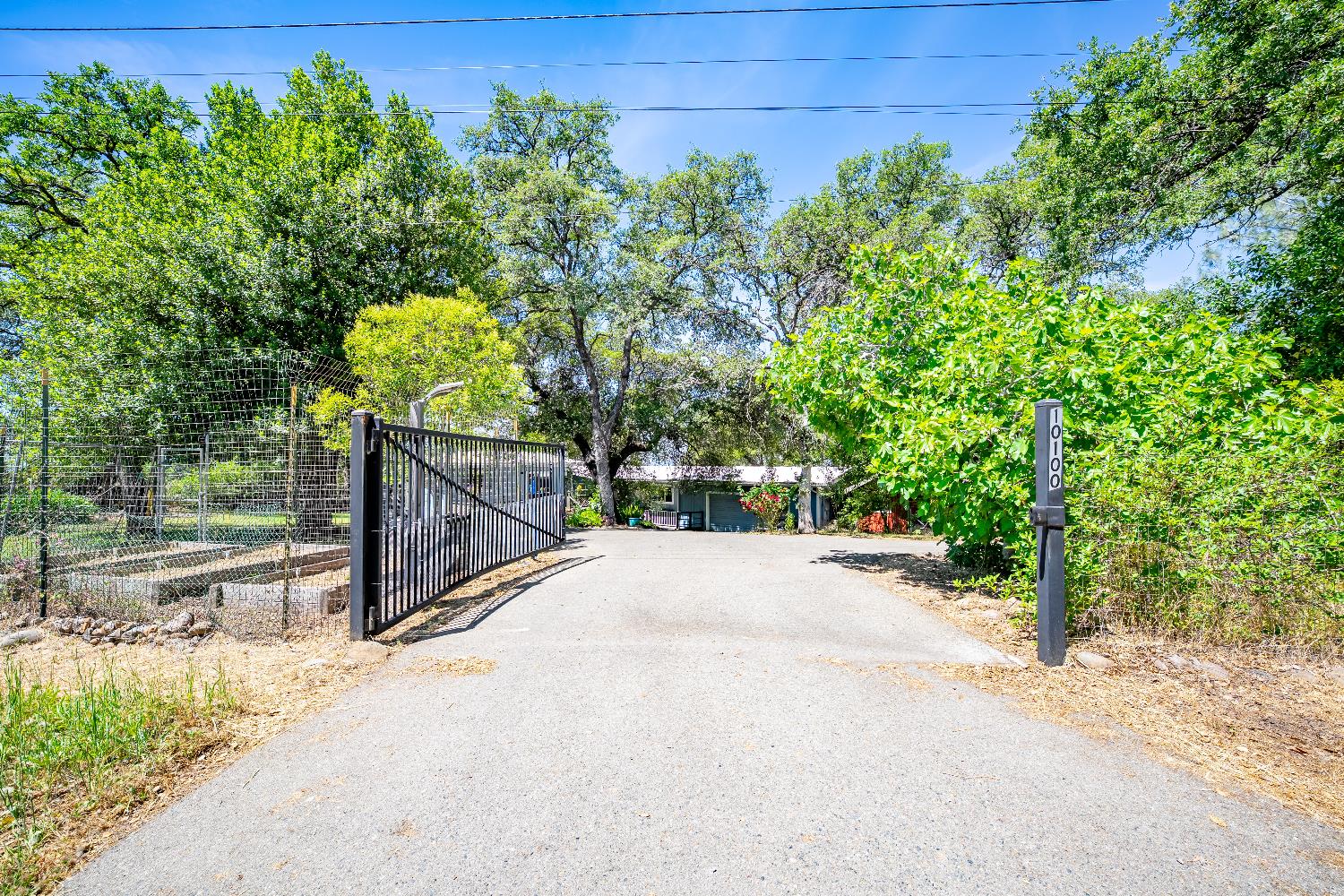 Detail Gallery Image 2 of 80 For 10100 Quail Hill Dr, Newcastle,  CA 95658 - 3 Beds | 2/1 Baths